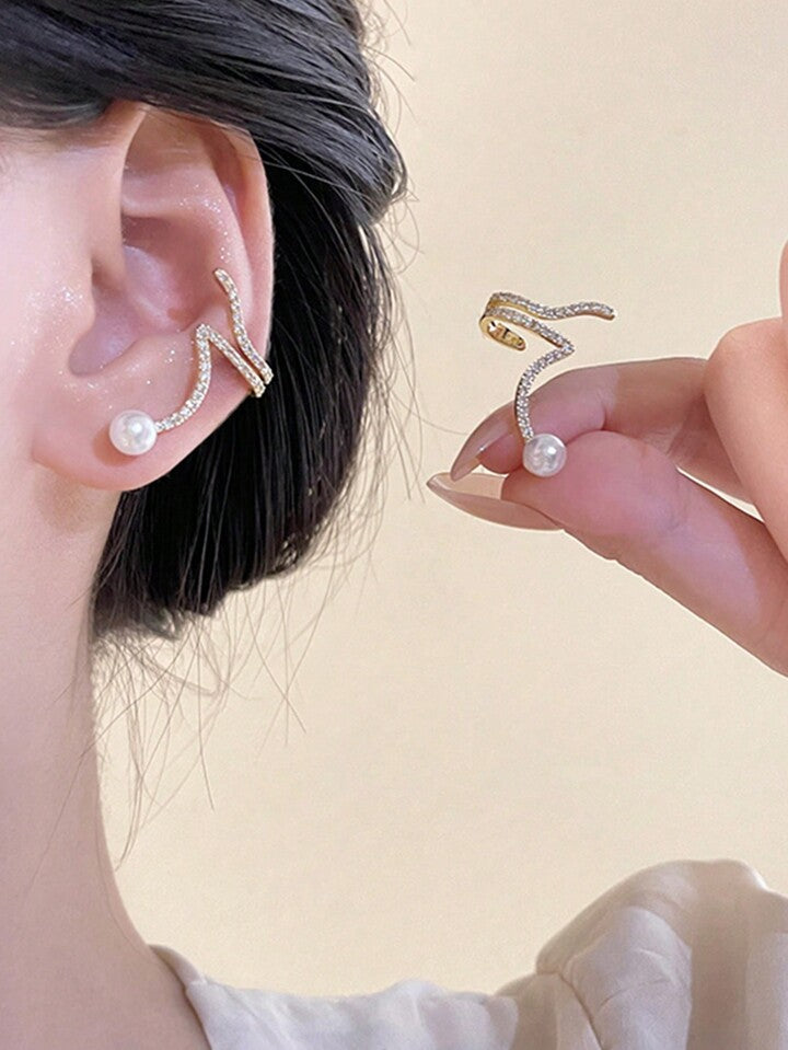 Crystal Luxe Cushion Stud Earrings – Mehnam Signature Shine