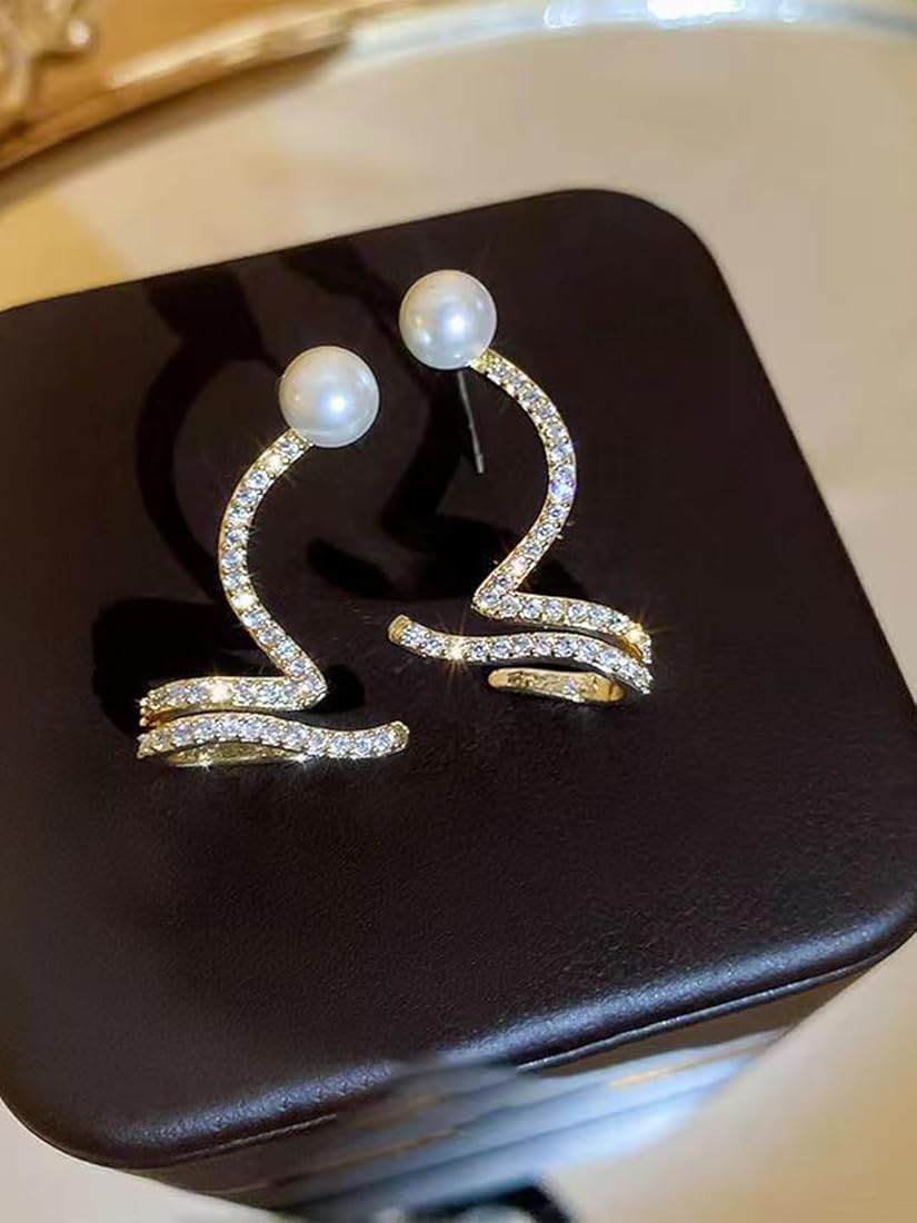 Crystal Luxe Cushion Stud Earrings – Mehnam Signature Shine